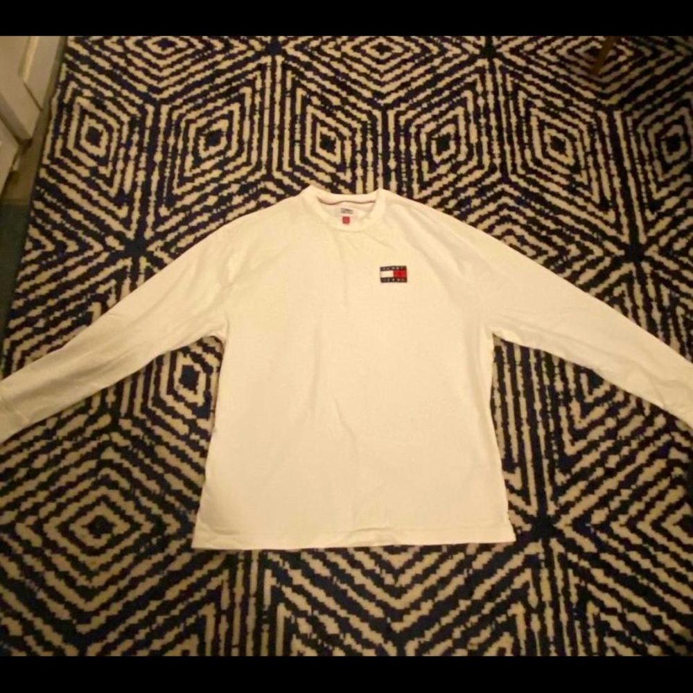 Tommy Hilfiger long sleeve tee shirt